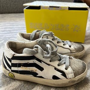 Golden Goose kids superstar size 24